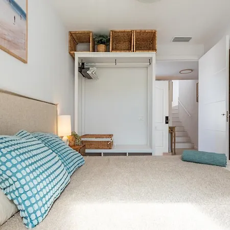 Naranjos Modern 2 Bedroom Penthouse With Views *