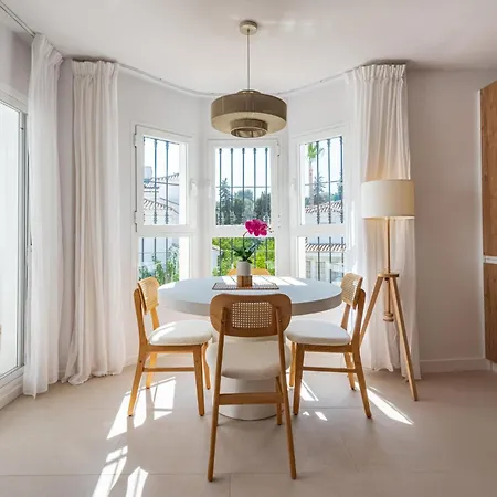 Naranjos Modern 2 Bedroom Penthouse With Views Apartamento Marbella