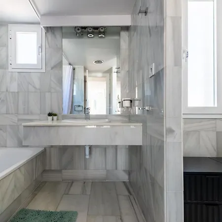 شقة Naranjos Modern 2 Bedroom Penthouse With Views ماربيا